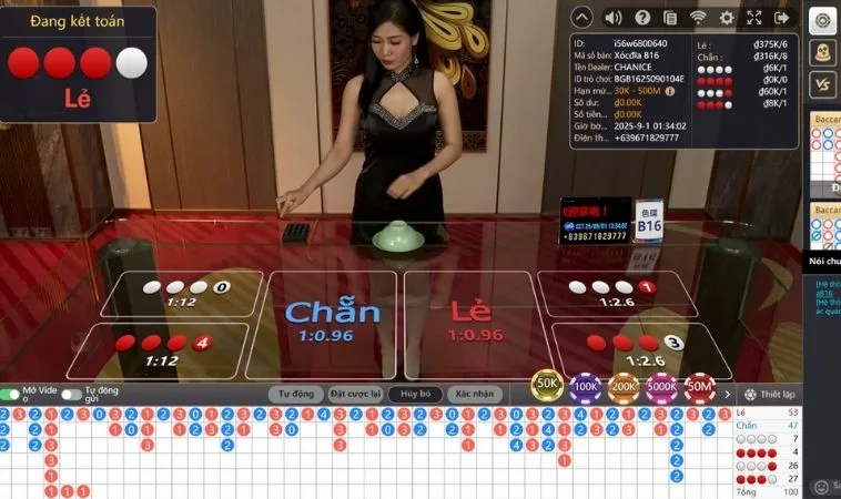 Chơi Xóc Đĩa Tại Vui123 cùng dealer xinh đẹp